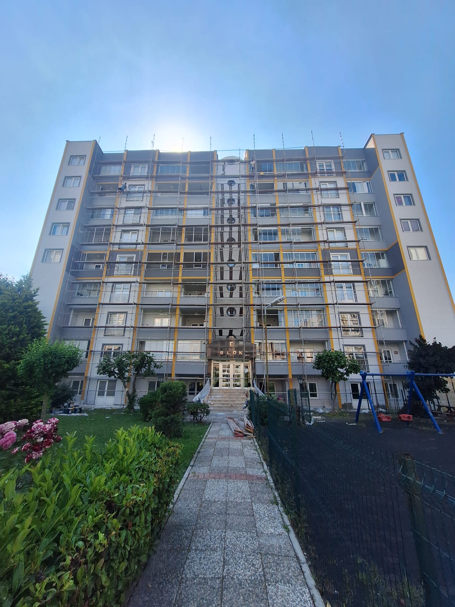 MELİSKENT SİTESİ – 28.000 m² Dış Cephe ve Tadilat